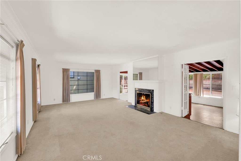 Los Angeles, California, 90039, United States, 4 Bedrooms Bedrooms, ,3 BathroomsBathrooms,Residential,Active,1892396