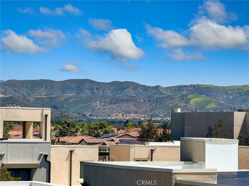 Irvine, California, 92618, United States, 3 Bedrooms Bedrooms, ,3 BathroomsBathrooms,Residential,Active,1942374