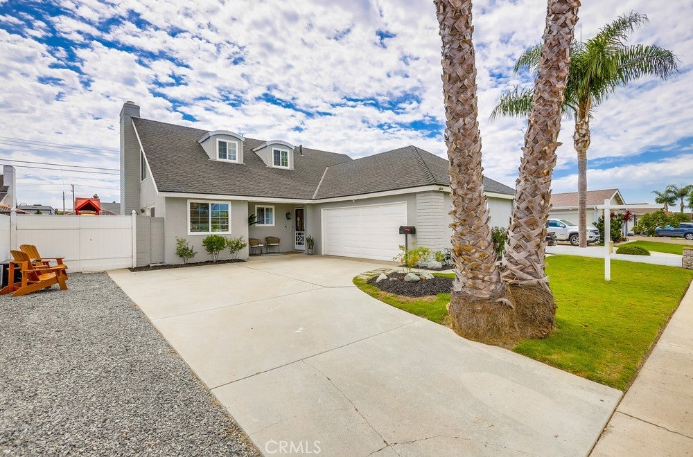 Garden Grove, California, 92845, United States, 5 Bedrooms Bedrooms, ,2 BathroomsBathrooms,Residential,Active,1927673