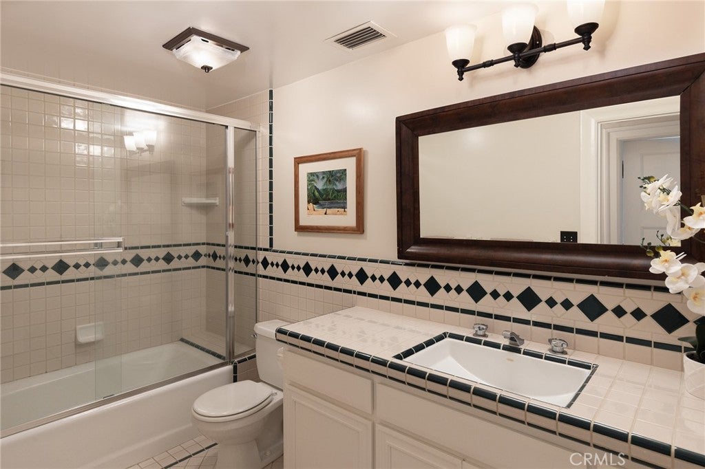Long Beach, California, 90807, United States, ,7 BathroomsBathrooms,Residential,Active,1824496