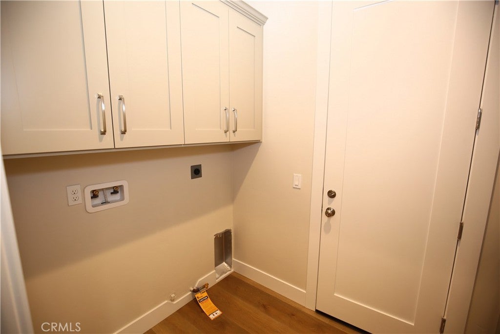 Paso Robles, California, 93446, United States, 4 Bedrooms Bedrooms, ,4 BathroomsBathrooms,Residential,Active,1808249