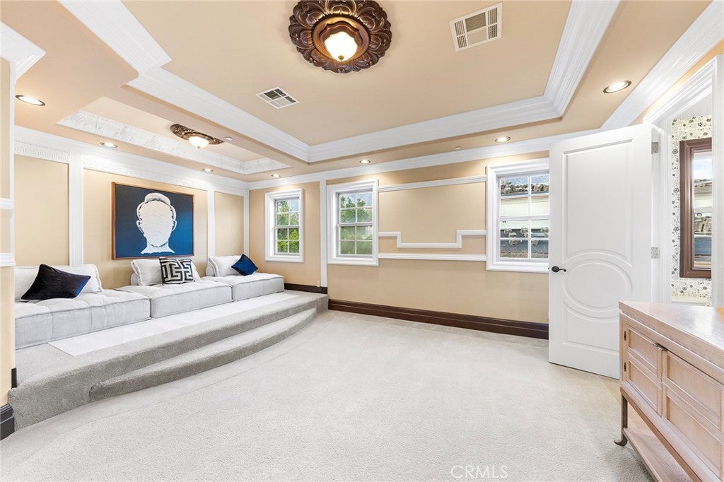 Arcadia, California, 91006, United States, 7 Bedrooms Bedrooms, ,9 BathroomsBathrooms,Residential,Active,1919404