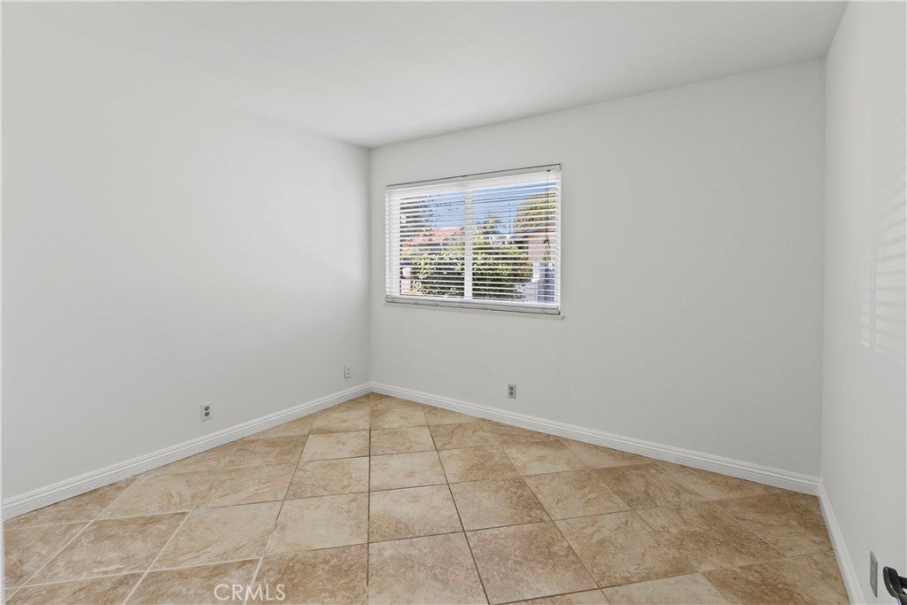 Fountain Valley, California, 92708, United States, 4 Bedrooms Bedrooms, ,3 BathroomsBathrooms,Residential,Active,1922326