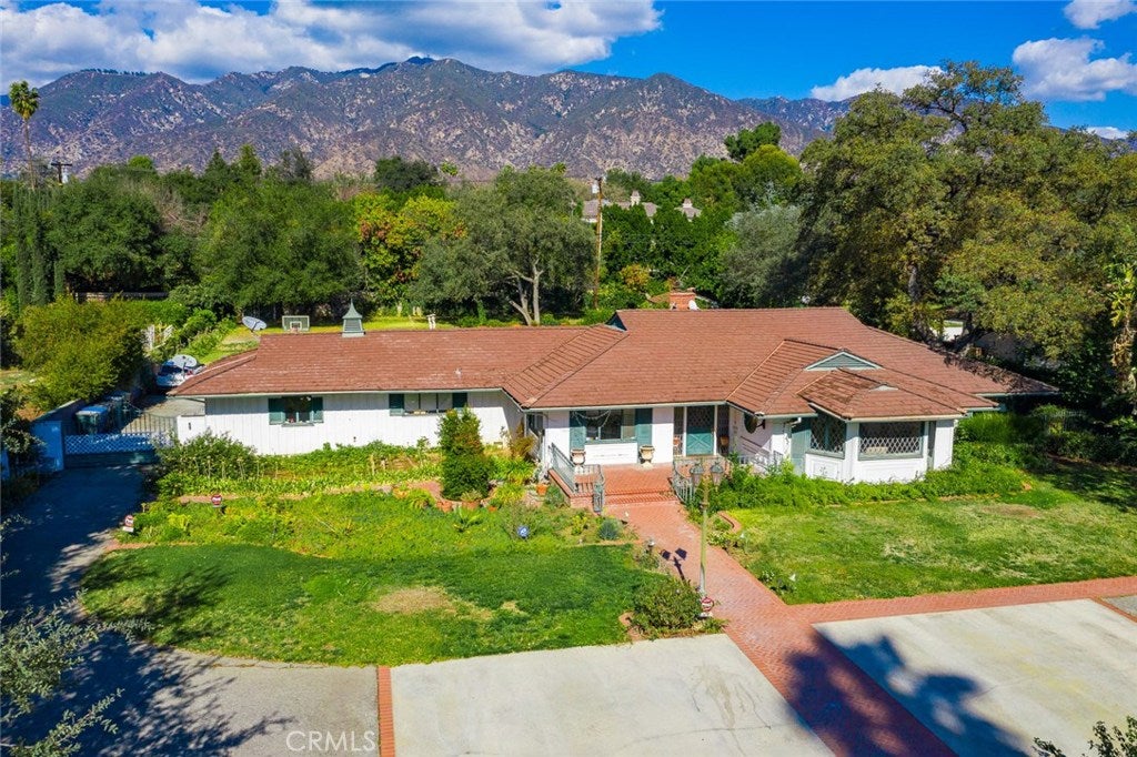 Arcadia, California, 91006, United States, 3 Bedrooms Bedrooms, ,4 BathroomsBathrooms,Residential,Active,1986891