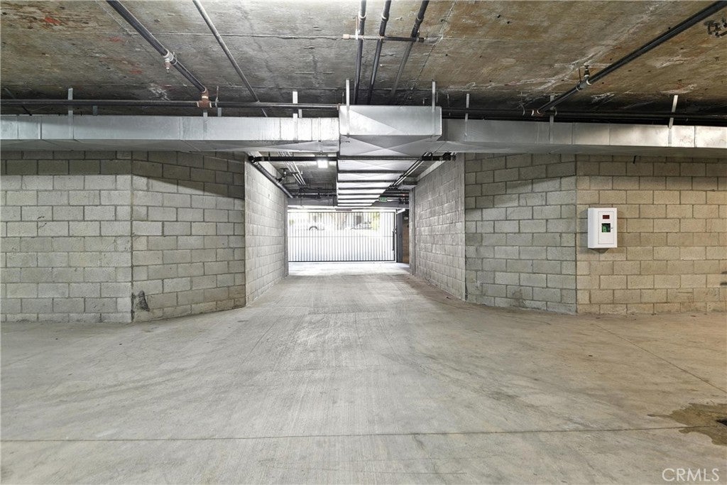 Santa Monica, California, 90405, United States, 3 Bedrooms Bedrooms, ,3 BathroomsBathrooms,Residential,Active,2008737