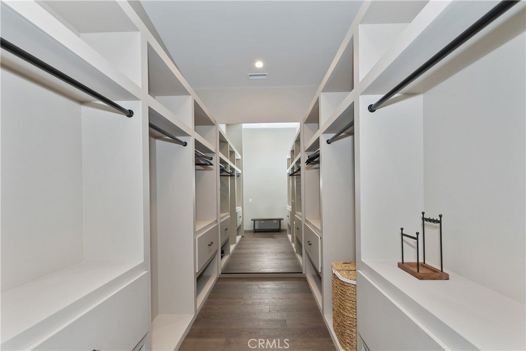 Lake Arrowhead, California, 92352, United States, 3 Bedrooms Bedrooms, ,3 BathroomsBathrooms,Residential,Active,1972160