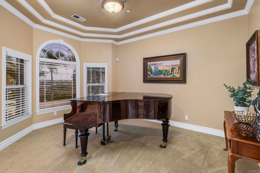 Escondido, California, 92025, United States, 5 Bedrooms Bedrooms, ,4 BathroomsBathrooms,Residential,Active,1969680