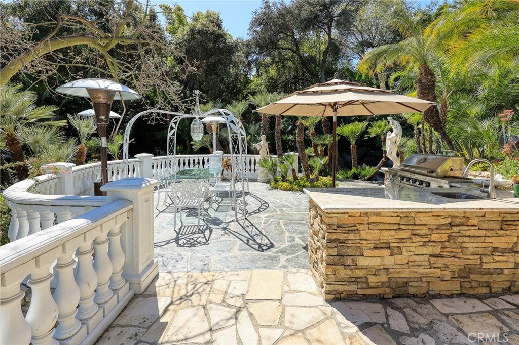 San Marino, California, 91108, United States, 6 Bedrooms Bedrooms, ,6 BathroomsBathrooms,Residential,Active,2008270