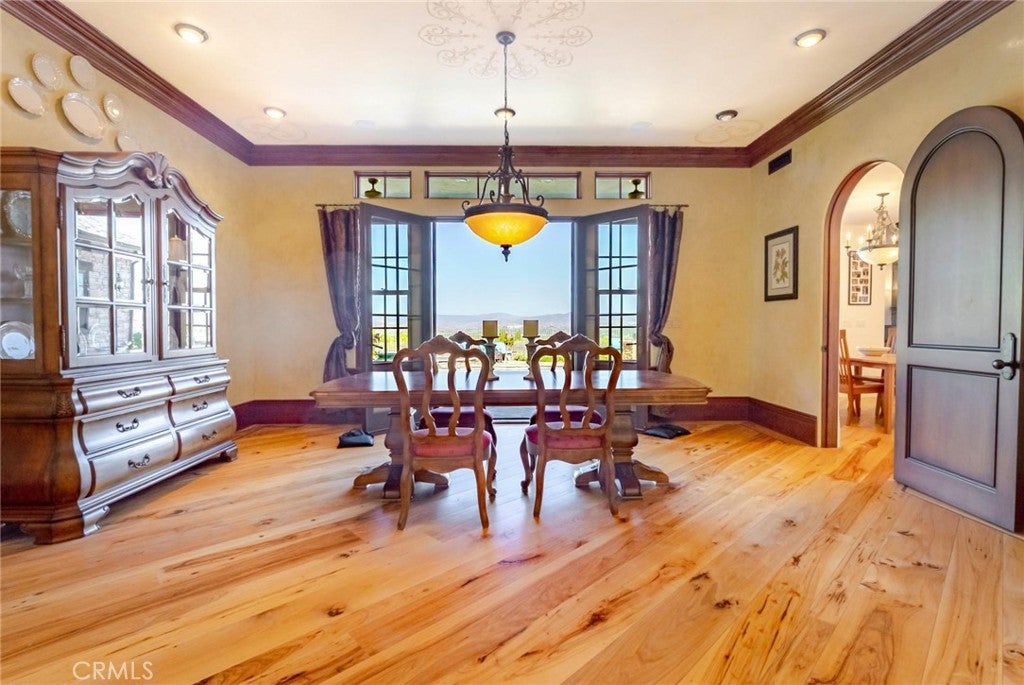 Valencia, California, 91381, United States, 6 Bedrooms Bedrooms, ,11 BathroomsBathrooms,Residential,Active,1959978