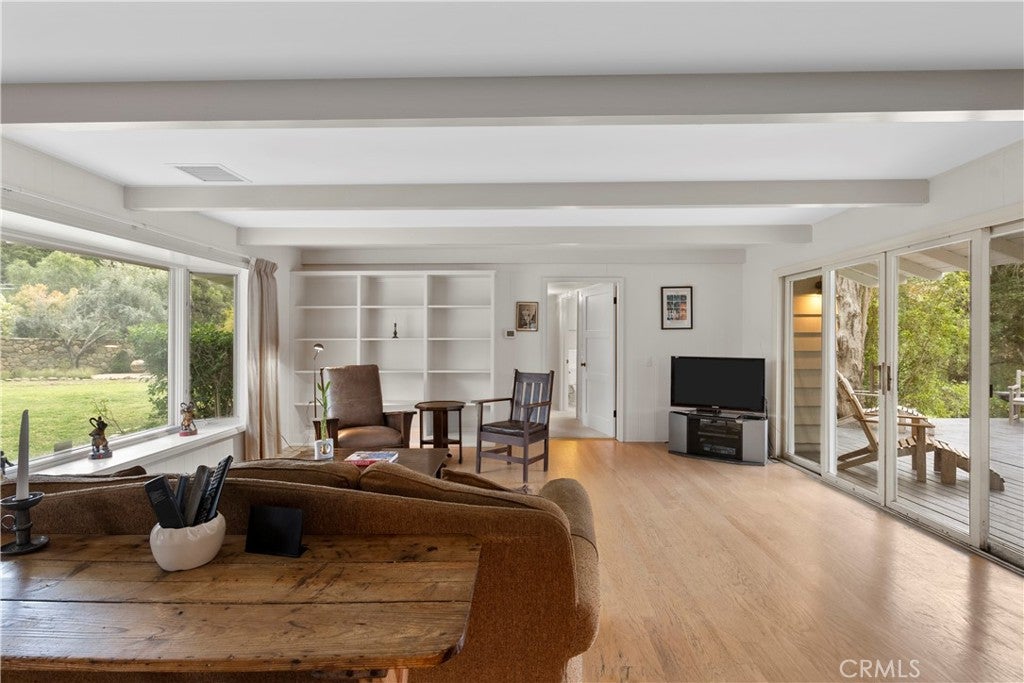 Ojai, California, 93023, United States, 4 Bedrooms Bedrooms, ,4 BathroomsBathrooms,Residential,Active,2000225