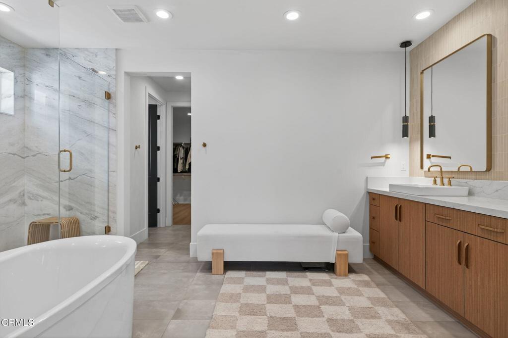 Porter Ranch, California, 91326, United States, 5 Bedrooms Bedrooms, ,6 BathroomsBathrooms,Residential,Active,1965808