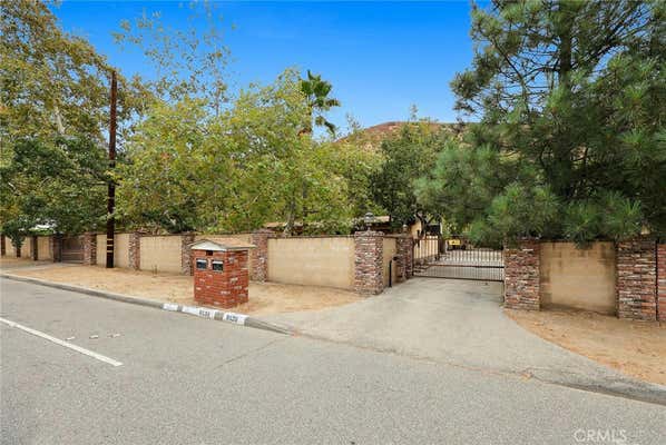 9520 LA TUNA CANYON RD, SUN VALLEY, CA 91352, photo 5 of 75