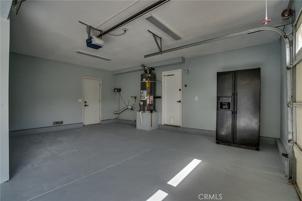 Huntington Beach, California, 92647, United States, 4 Bedrooms Bedrooms, ,3 BathroomsBathrooms,Residential,Active,2030516