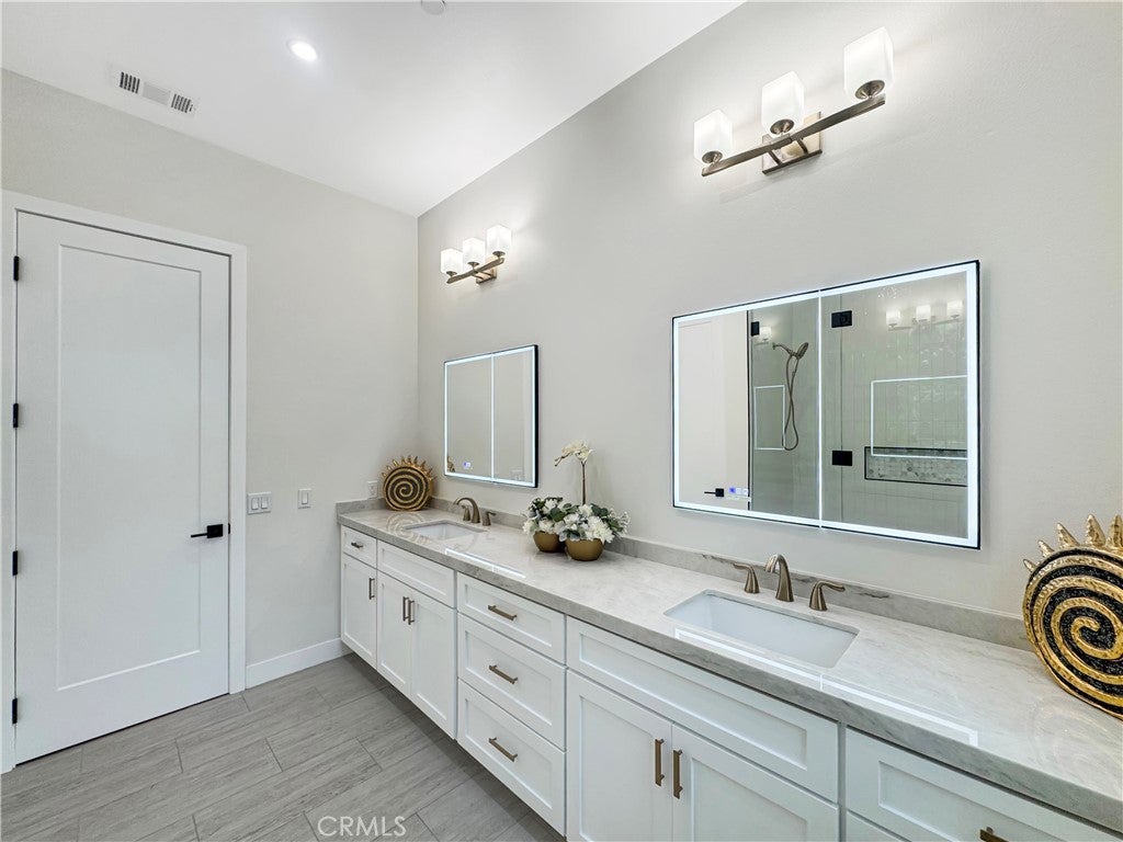 Temecula, California, 92591, United States, 3 Bedrooms Bedrooms, ,3 BathroomsBathrooms,Residential,Active,1711275