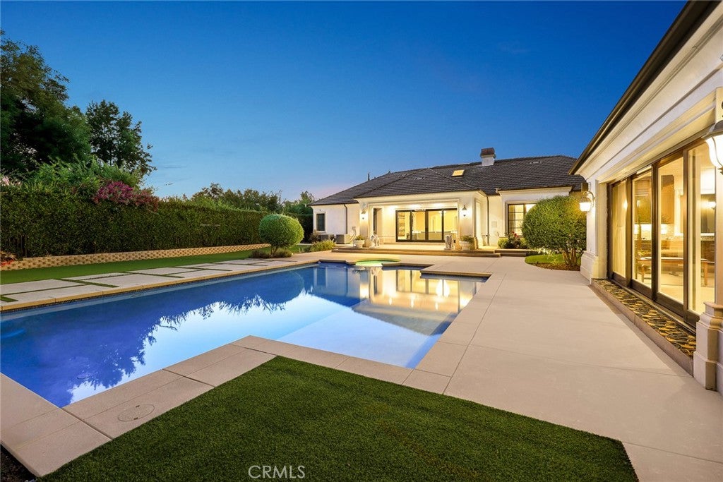 Arcadia, California, 91007, United States, 6 Bedrooms Bedrooms, ,7 BathroomsBathrooms,Residential,Pending,1898195