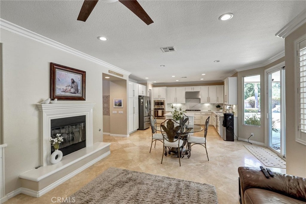 Murrieta, California, 92562, United States, 6 Bedrooms Bedrooms, ,5 BathroomsBathrooms,Residential,Active,1914833