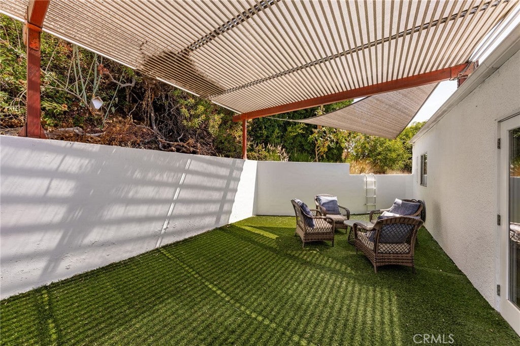 West Hollywood, California, 90069, United States, 3 Bedrooms Bedrooms, ,4 BathroomsBathrooms,Residential,Active,1922666
