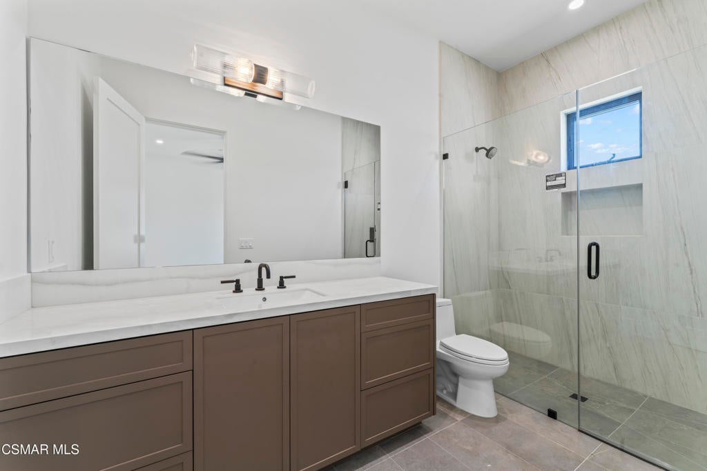 Camarillo, California, 93010, United States, 6 Bedrooms Bedrooms, ,7 BathroomsBathrooms,Residential,Active,2013156