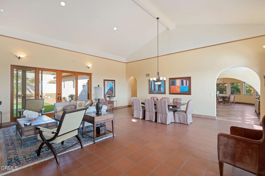 Ventura, California, 93001, United States, 3 Bedrooms Bedrooms, ,4 BathroomsBathrooms,Residential,Active,1748186