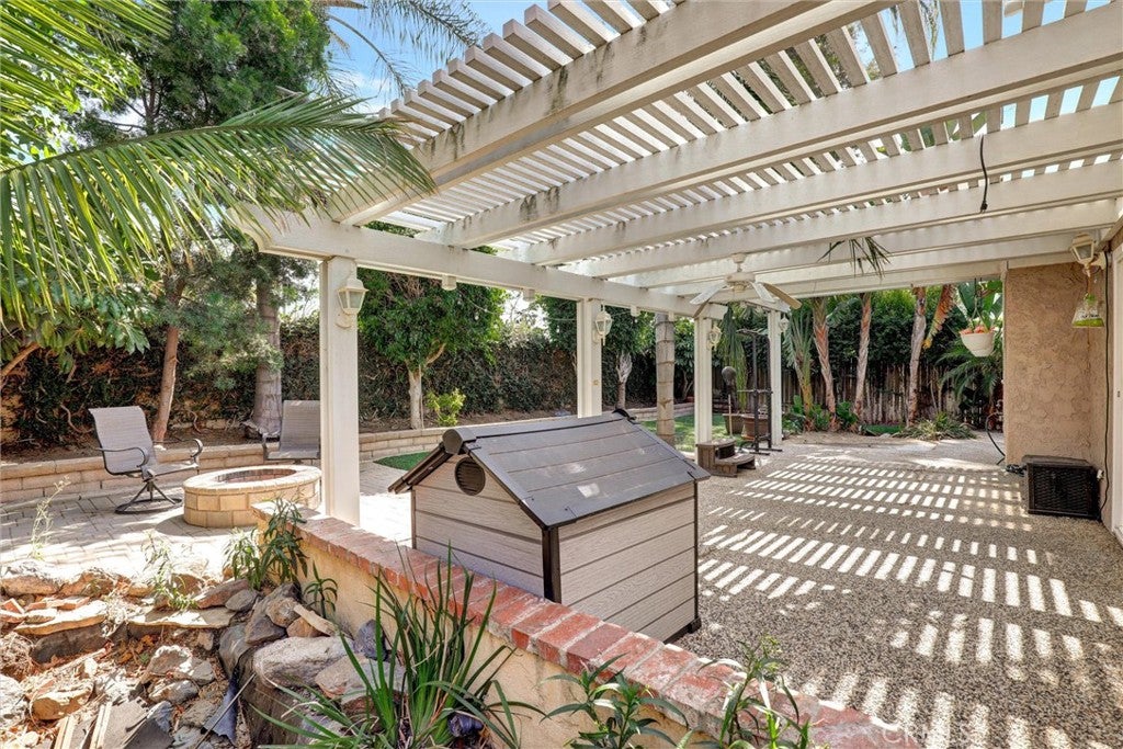 Lake Forest, California, 92630, United States, 4 Bedrooms Bedrooms, ,3 BathroomsBathrooms,Residential,Active,1953694