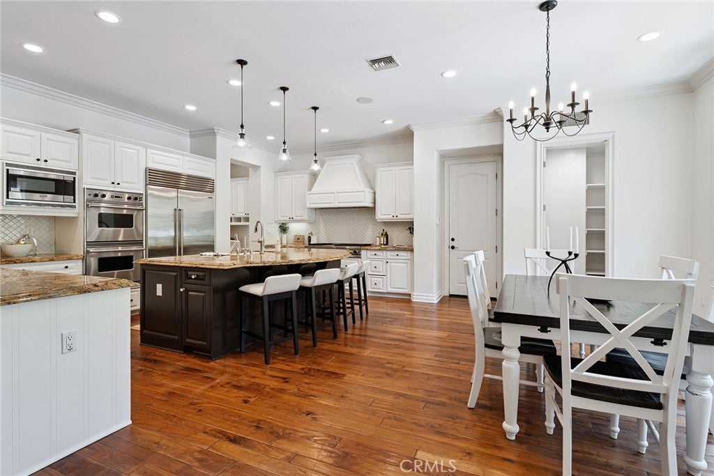 Calabasas, California, 91302, United States, 5 Bedrooms Bedrooms, ,6 BathroomsBathrooms,Residential,Active,1929471