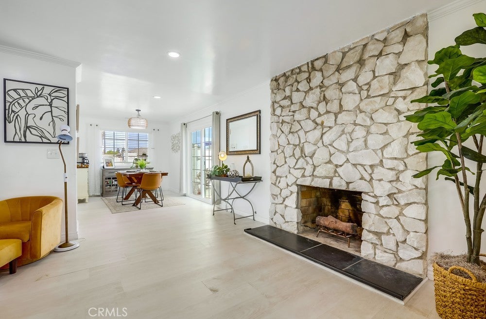 Garden Grove, California, 92845, United States, 5 Bedrooms Bedrooms, ,2 BathroomsBathrooms,Residential,Active,1927673