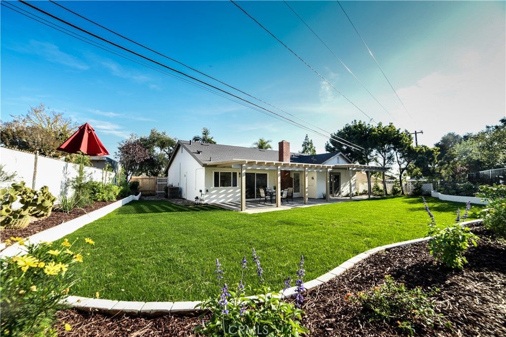 La Verne, California, 91750, United States, 3 Bedrooms Bedrooms, ,2 BathroomsBathrooms,Residential,Active,1998586