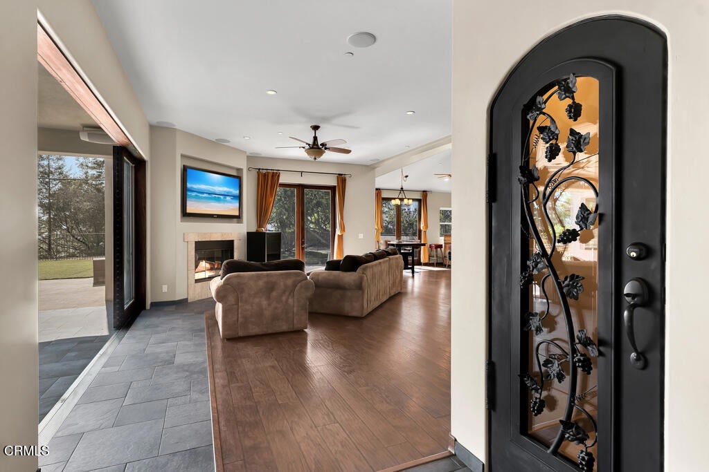 Camarillo, California, 93010, United States, 5 Bedrooms Bedrooms, ,5 BathroomsBathrooms,Residential,Active,1905055