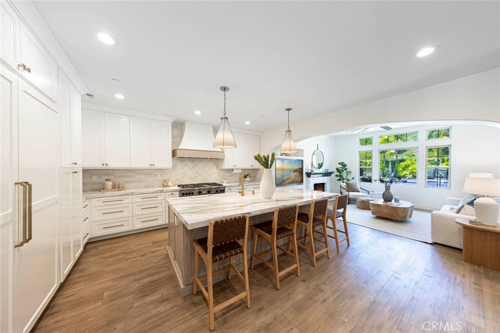 San Clemente, California, 92673, United States, 6 Bedrooms Bedrooms, ,5 BathroomsBathrooms,Residential,Active,1922275