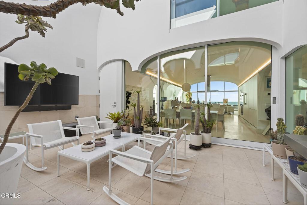 Oxnard, California, 93035, United States, 4 Bedrooms Bedrooms, ,5 BathroomsBathrooms,Residential,Active,1904736