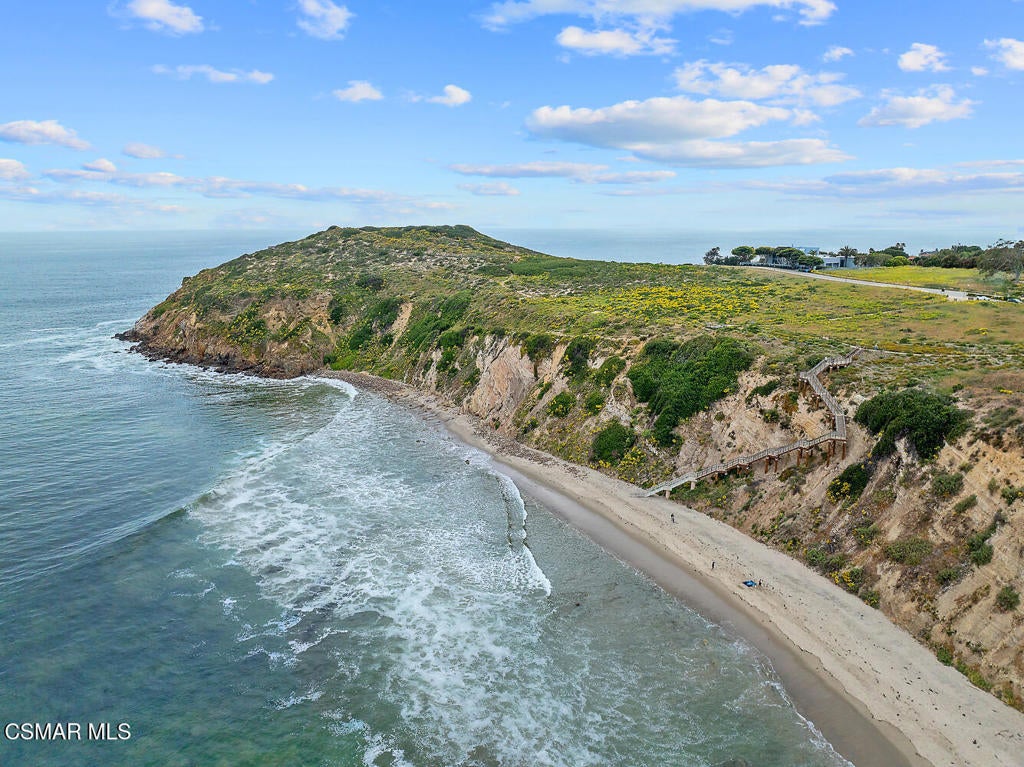 Malibu, California, 90265, United States, 4 Bedrooms Bedrooms, ,5 BathroomsBathrooms,Residential,Active,1892428