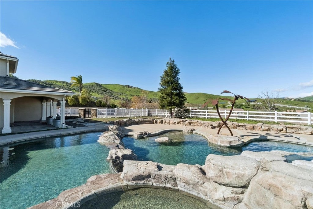 Castaic, California, 91384, United States, 6 Bedrooms Bedrooms, ,6 BathroomsBathrooms,Residential,Active,2009152