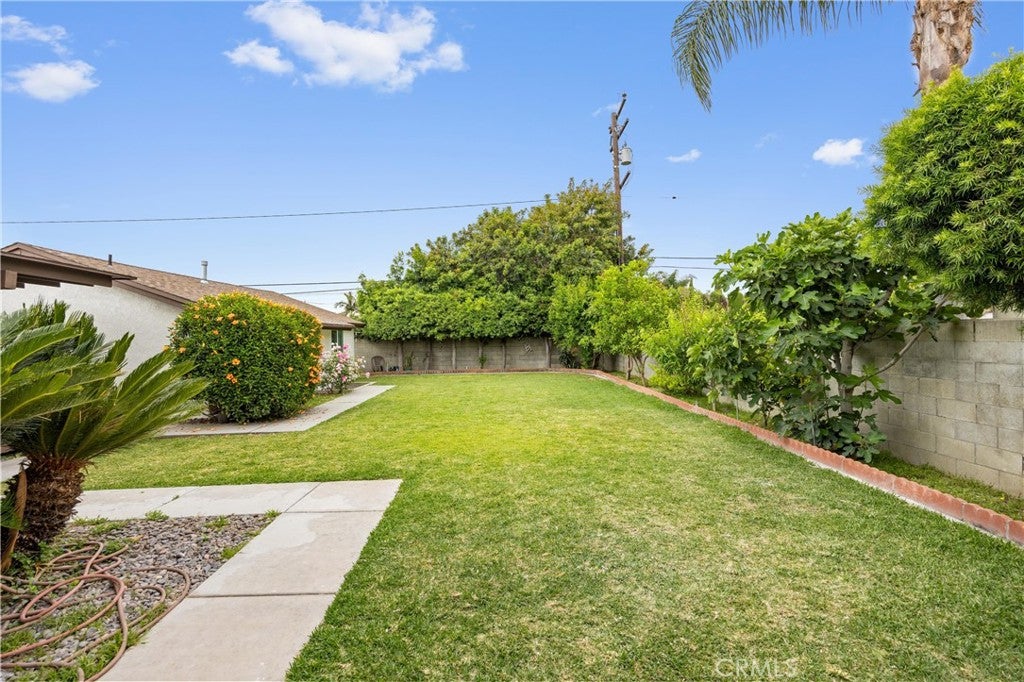 Downey, California, 90242, United States, 7 Bedrooms Bedrooms, ,6 BathroomsBathrooms,Residential,Contingent,1829948