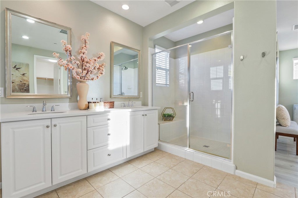 Irvine, California, 92618, United States, 4 Bedrooms Bedrooms, ,5 BathroomsBathrooms,Residential,Pending,2007263