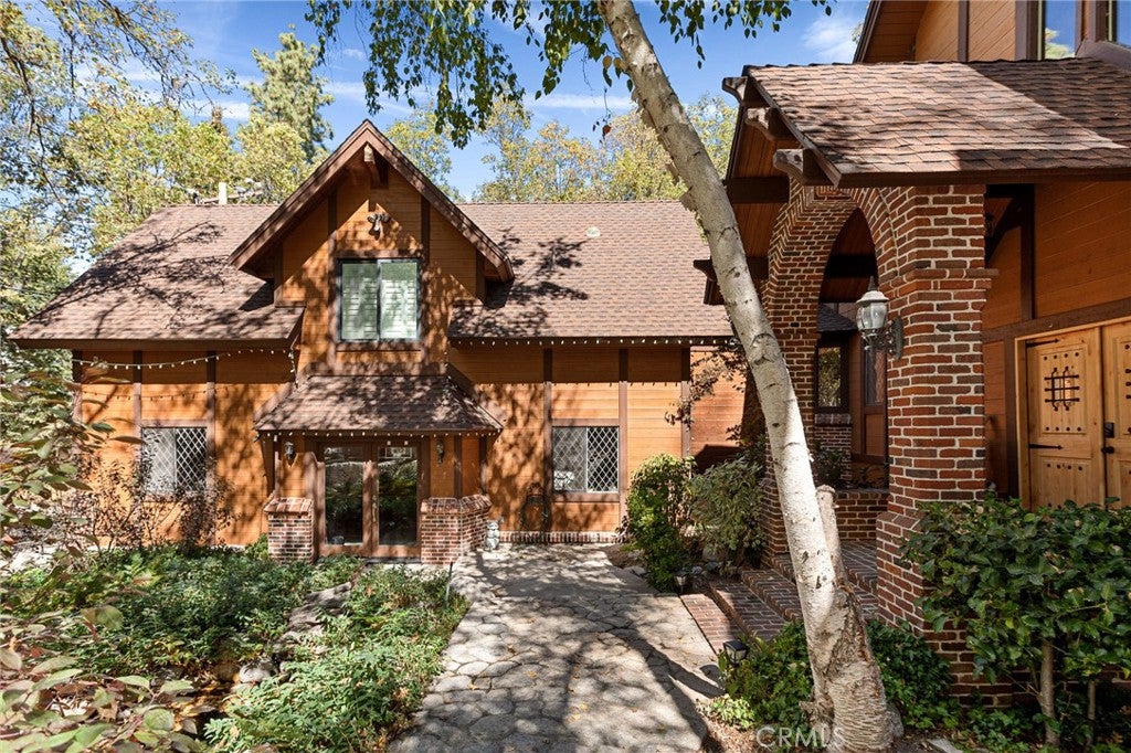 Lake Arrowhead, California, 92352, United States, 4 Bedrooms Bedrooms, ,4 BathroomsBathrooms,Residential,Active,2001372