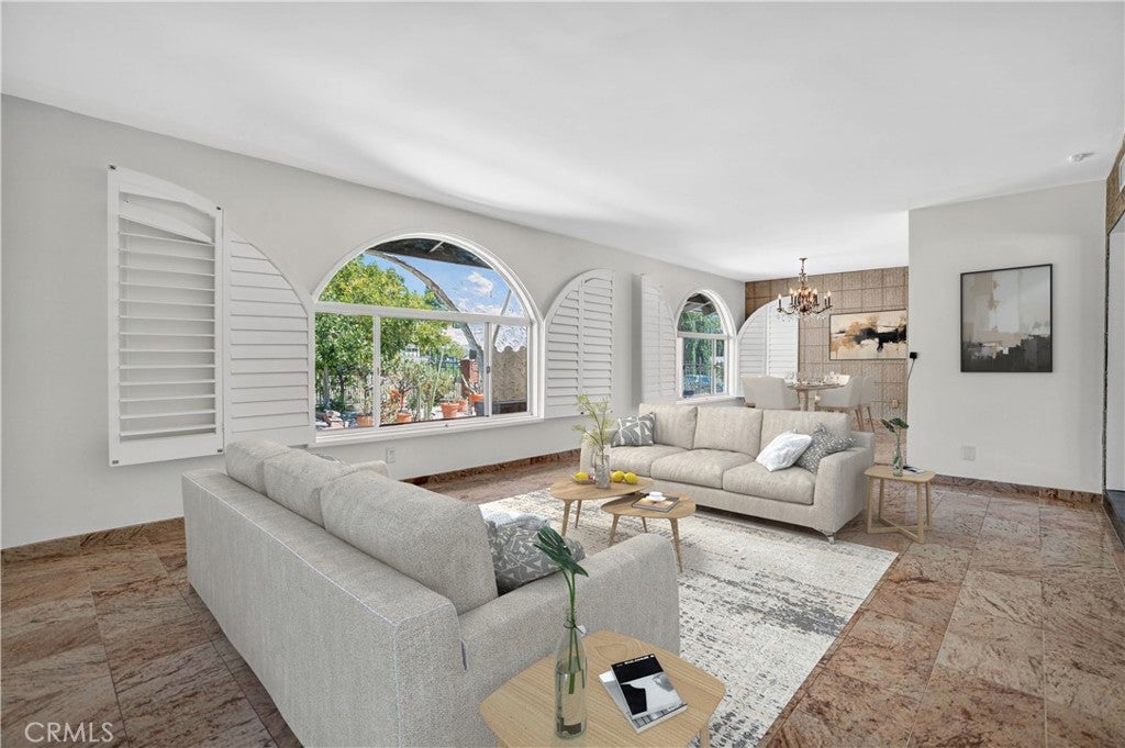 Granada Hills, California, 91344, United States, 5 Bedrooms Bedrooms, ,4 BathroomsBathrooms,Residential,Active,1929698