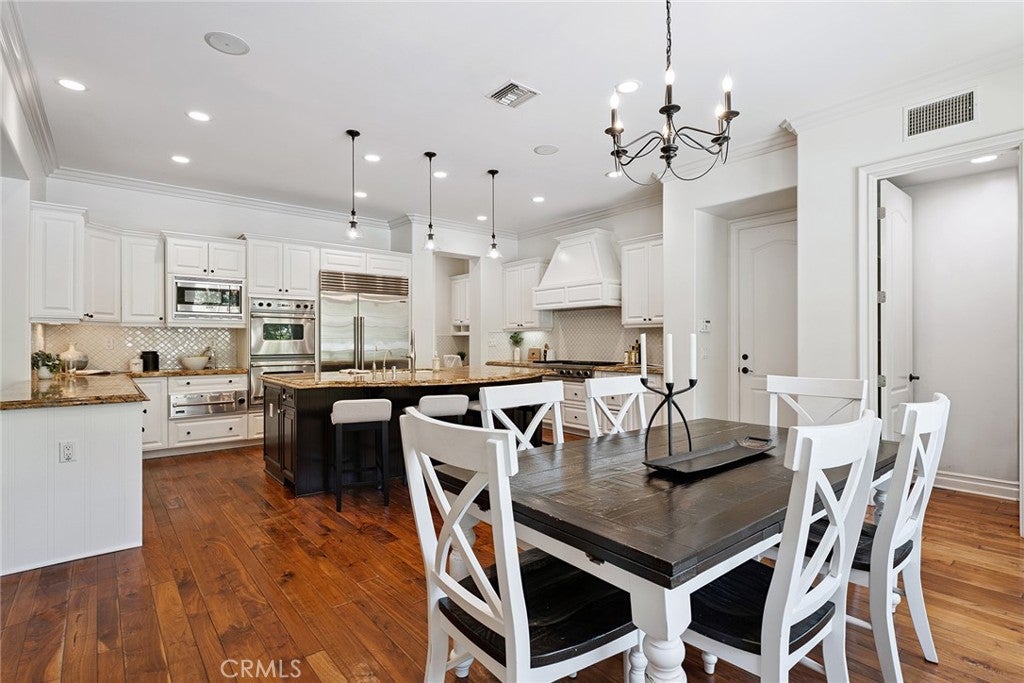 Calabasas, California, 91302, United States, 5 Bedrooms Bedrooms, ,6 BathroomsBathrooms,Residential,Active,1929471