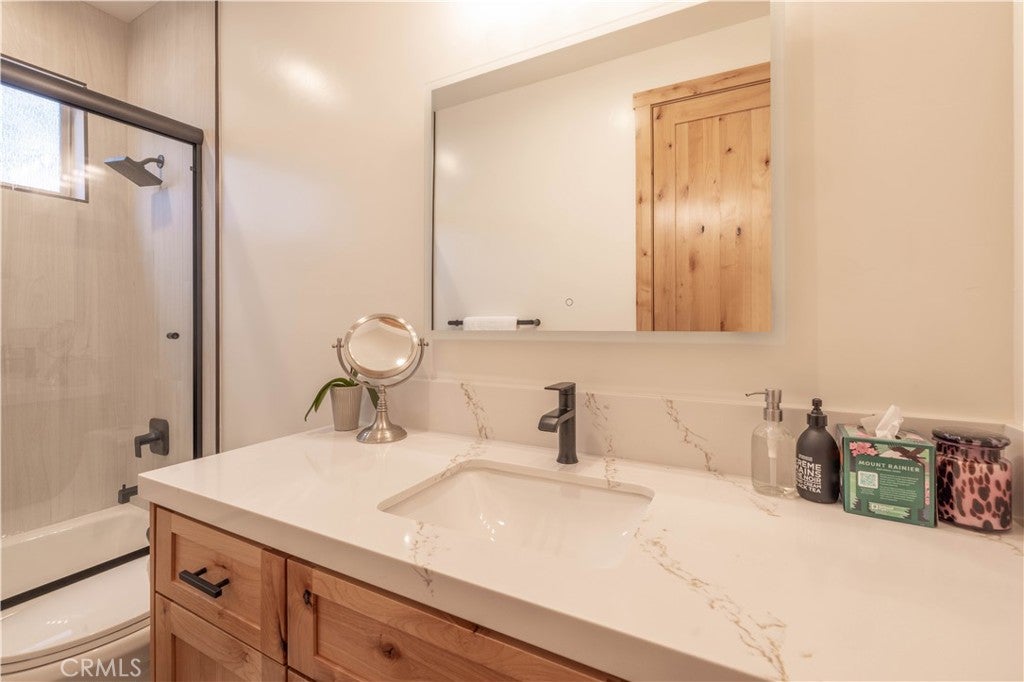 Big Bear City, California, 92314, United States, ,4 BathroomsBathrooms,Residential,Active,1839760