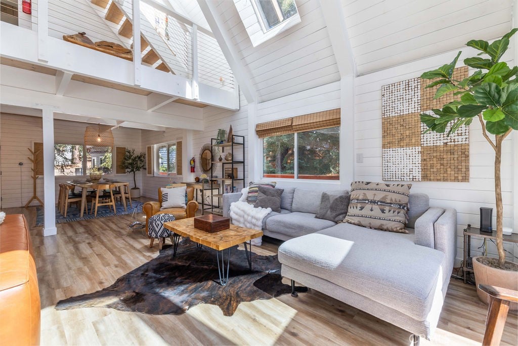 Big Bear Lake, California, 92315, United States, 4 Bedrooms Bedrooms, ,4 BathroomsBathrooms,Residential,Active,1926921