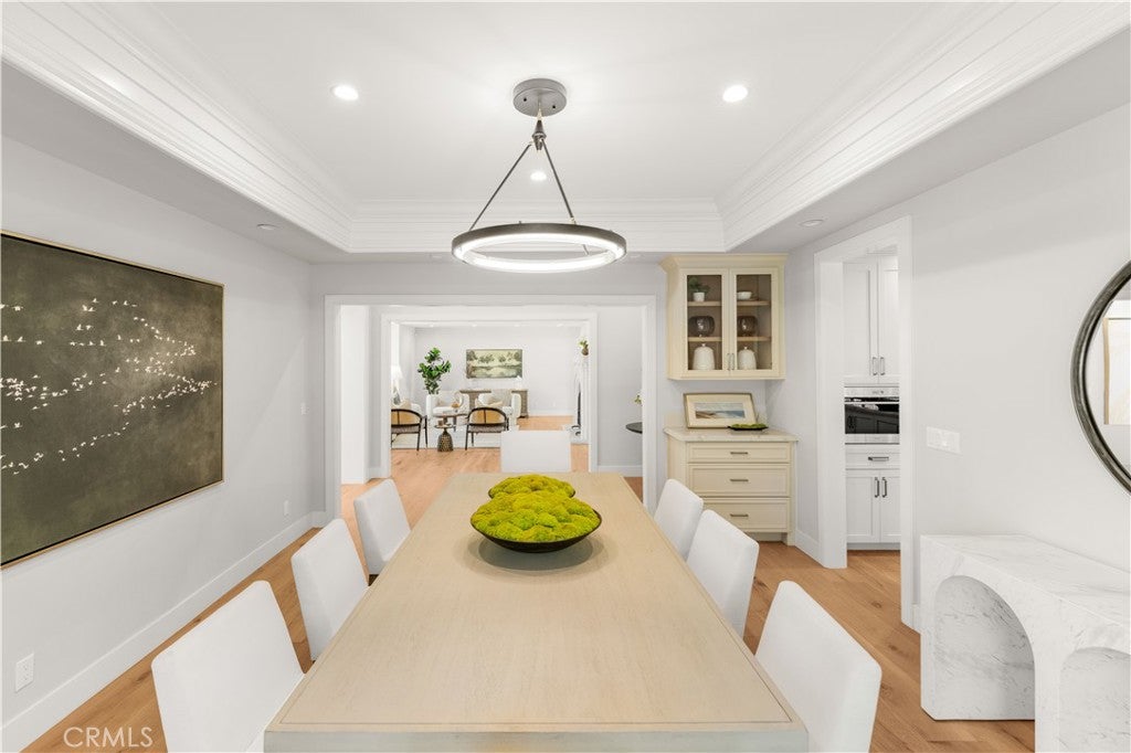 Pasadena, California, 91107, United States, 5 Bedrooms Bedrooms, ,6 BathroomsBathrooms,Residential,Active,1941367