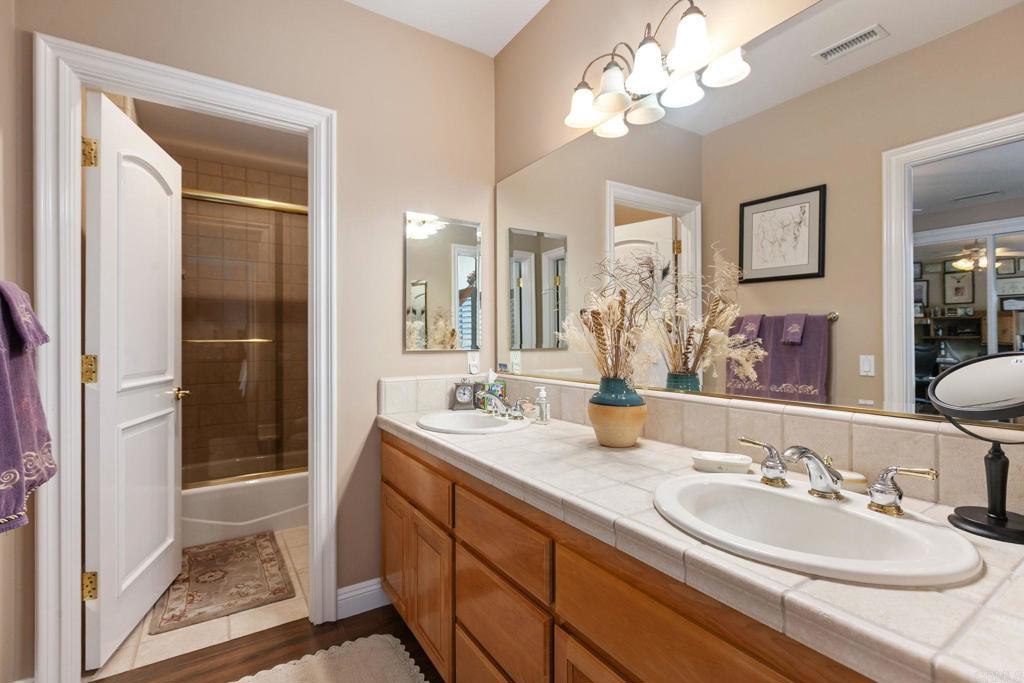 Bonsall, California, 92003, United States, 4 Bedrooms Bedrooms, ,4 BathroomsBathrooms,Residential,Active,1892629