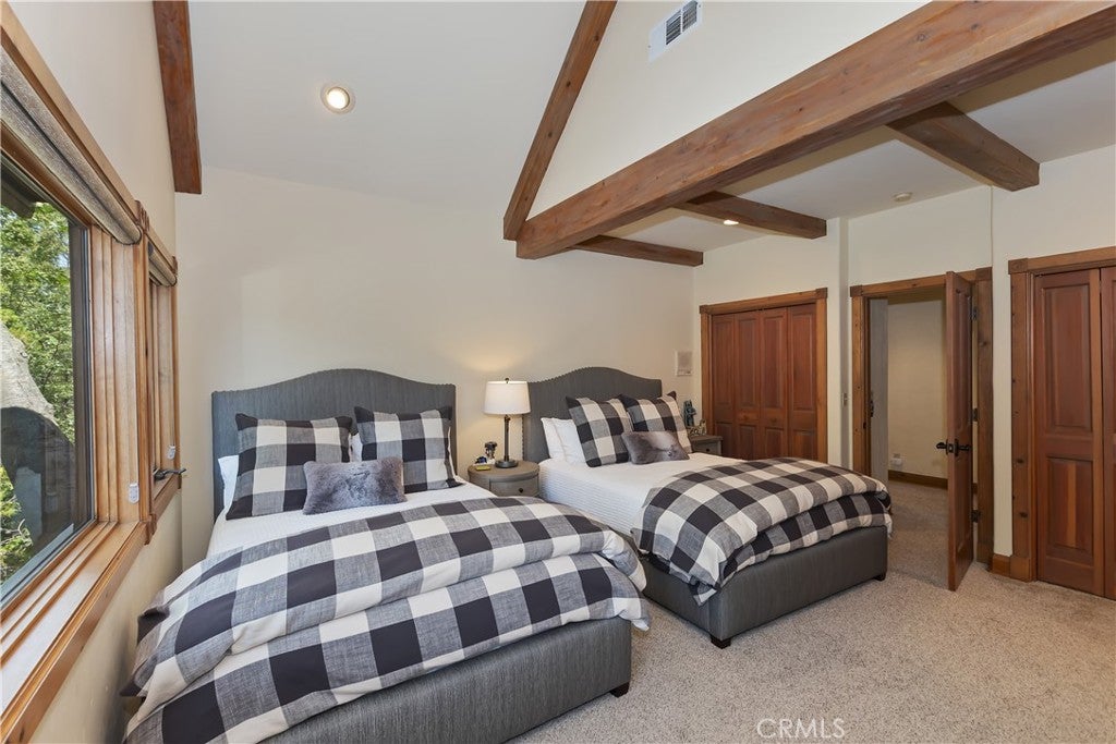 Lake Arrowhead, California, 92352, United States, 4 Bedrooms Bedrooms, ,5 BathroomsBathrooms,Residential,Active,1897983