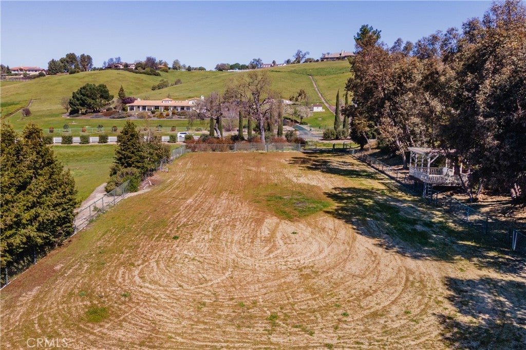 Paso Robles, California, 93446, United States, 4 Bedrooms Bedrooms, ,5 BathroomsBathrooms,Residential,Active,2016421