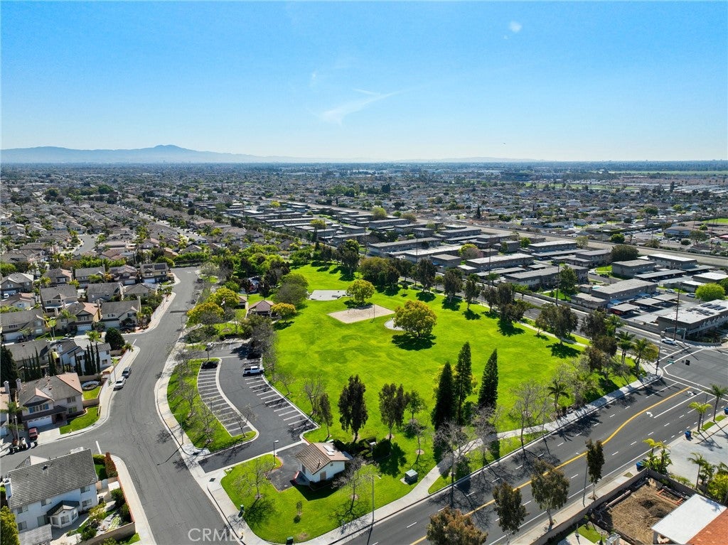 Cypress, California, 90630, United States, 4 Bedrooms Bedrooms, ,4 BathroomsBathrooms,Residential,Active,1945840