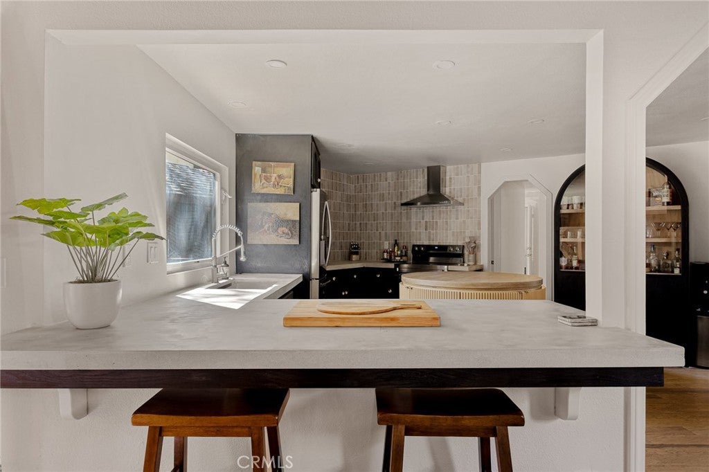 Lake Arrowhead, California, 92352, United States, 4 Bedrooms Bedrooms, ,4 BathroomsBathrooms,Residential,Active,2001372