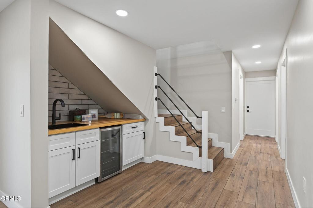 Ventura, California, 93001, United States, 4 Bedrooms Bedrooms, ,3 BathroomsBathrooms,Residential,Active,1926891