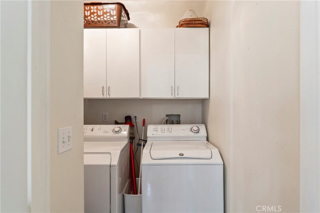 Lake Arrowhead, California, 92352, United States, 4 Bedrooms Bedrooms, ,4 BathroomsBathrooms,Residential,Active,2007295