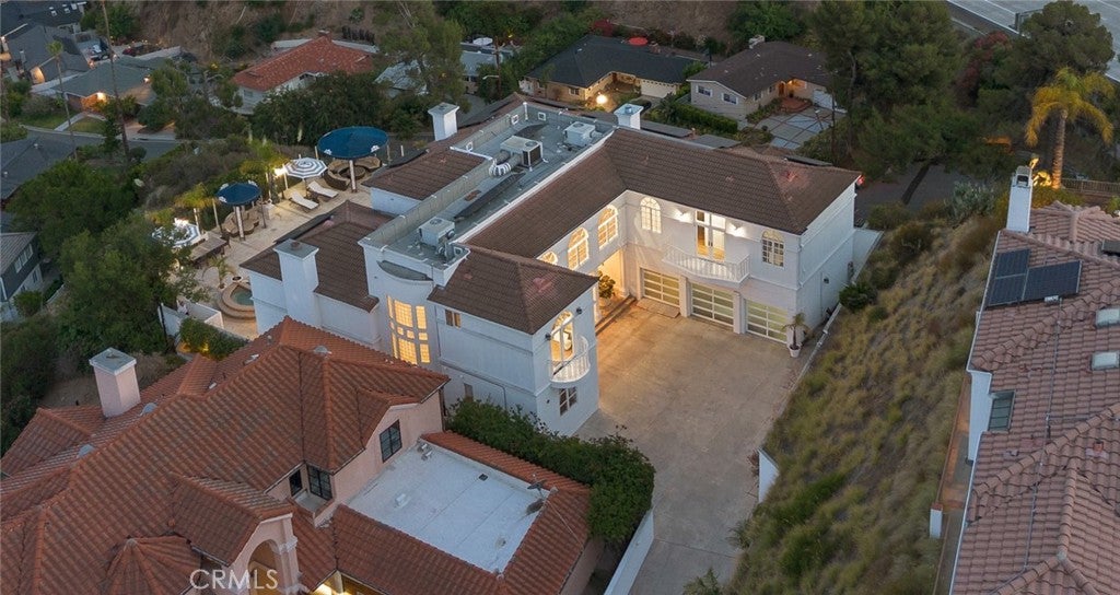 Glendale, California, 91206, United States, 5 Bedrooms Bedrooms, ,6 BathroomsBathrooms,Residential,Active,1941392