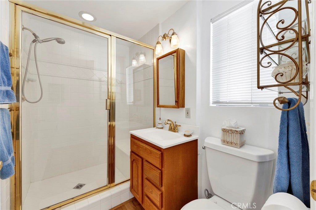 Glendale, California, 91206, United States, 4 Bedrooms Bedrooms, ,4 BathroomsBathrooms,Residential,Active,2012922