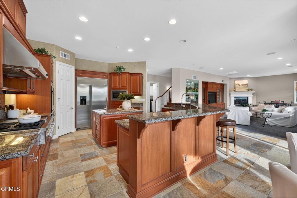 Camarillo, California, 93012, United States, 5 Bedrooms Bedrooms, ,6 BathroomsBathrooms,Residential,Active,2006970